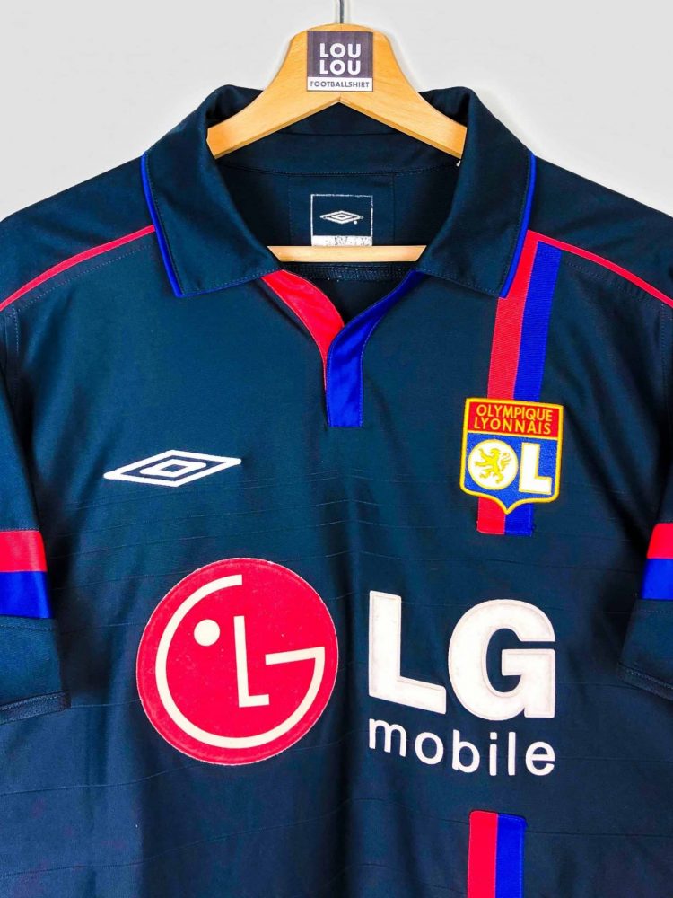 2004-2005 / Nilmar 🇧🇷 / L / Olympique Lyonnais Away