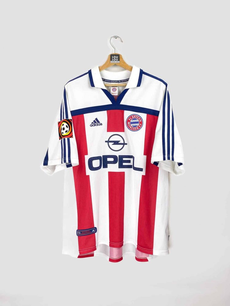 BIXENTE LIZARAZU FRANCE & Bayern Munchen FC 11 Juin 2000 Photo Stock - Alamy