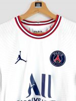 Maillot vintage PSG 2021-2022 extérieur blanc avec logo Paris Saint-Germain