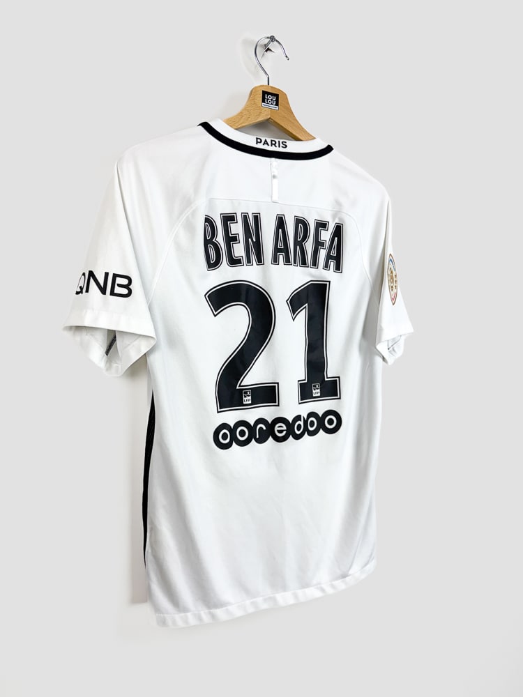 Écusson Paris Saint-Germain finition or rose maillot Nike away 2016-2017 détail broderie collector