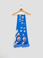 Écharpe collector RC Strasbourg saison 1996-1997 adidas vue de face, tricot bleu Racing, franges bleu ciel, football vintage.