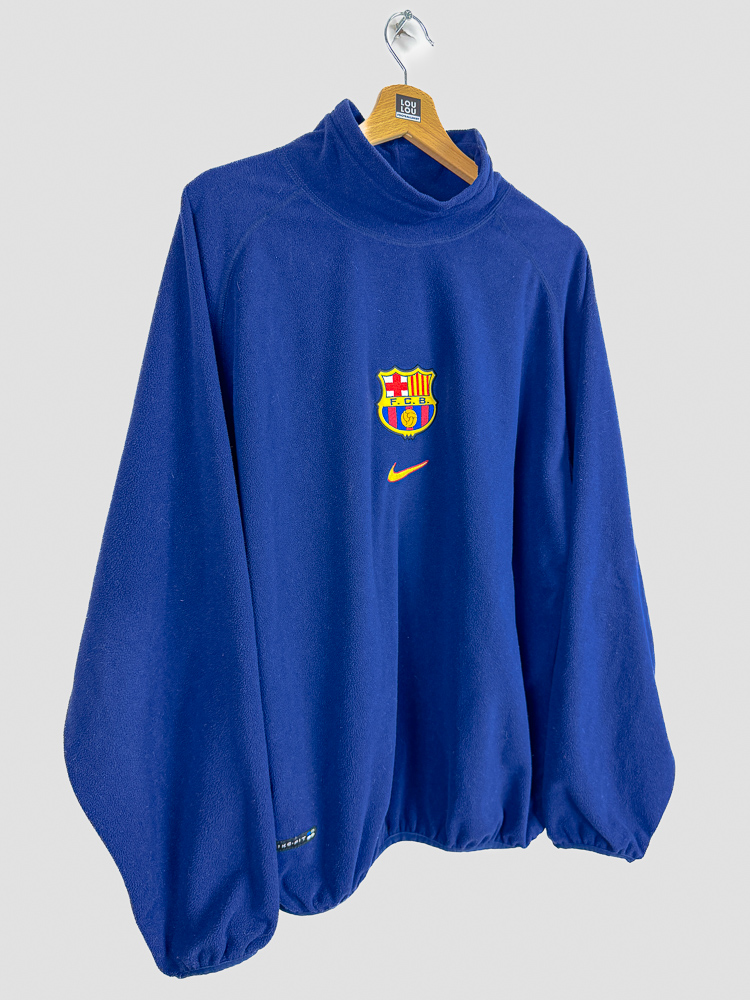 polaire-entrainement-barca-1998-1999-nike-collector-vue-frontale Polaire d'entraînement collector FC Barcelone 1998-1999 Nike vue frontale avec écusson et swoosh orange